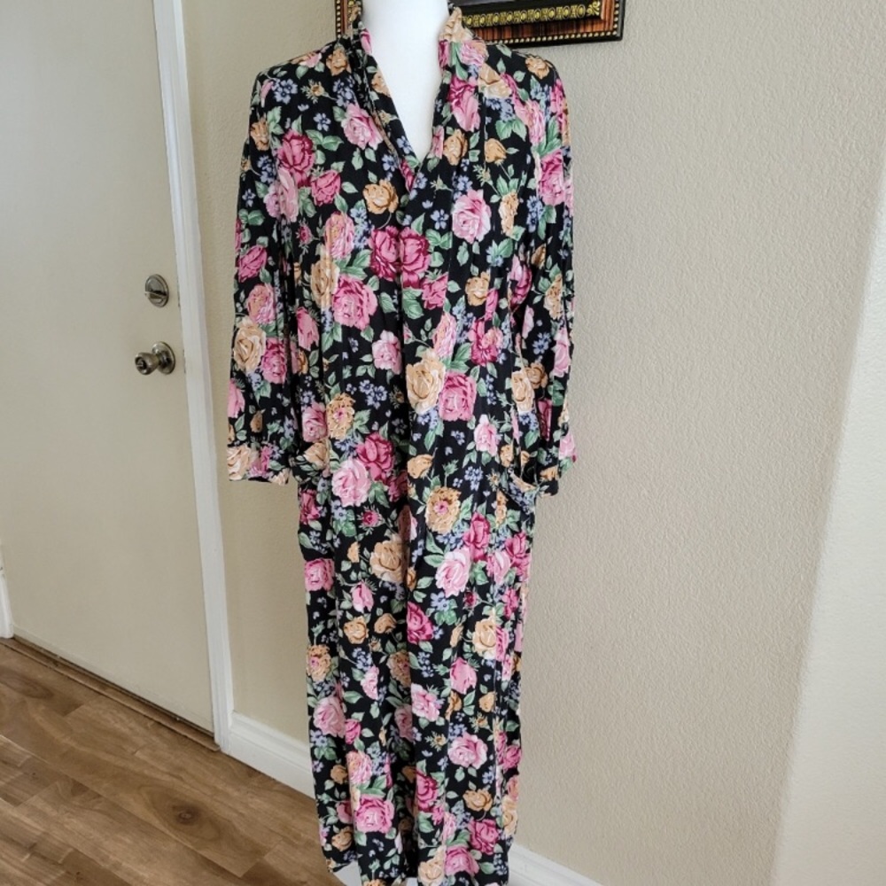 Vintage Victoria Secret P/S Small Long Floral Robe ❤️
